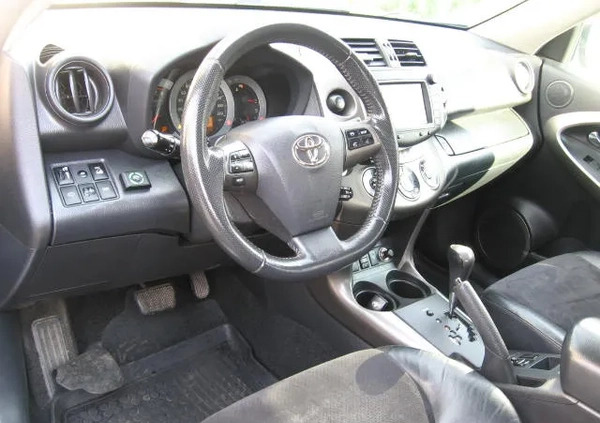 Toyota RAV4 cena 53500 przebieg: 178150, rok produkcji 2011 z Rybnik małe 497